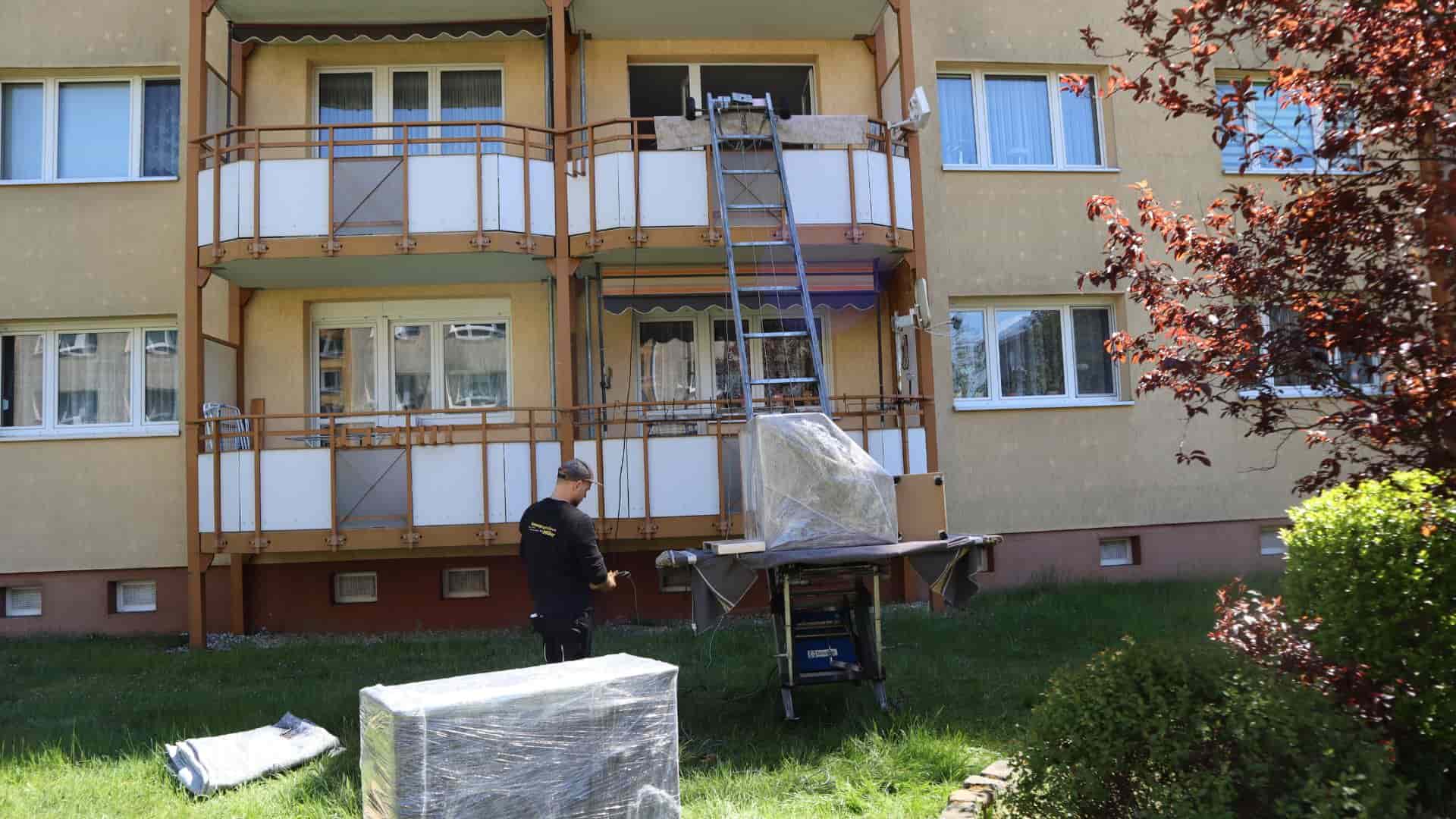Was kostet ein Umzug von Rosenheim nach Vereinigte Arabische Emirate